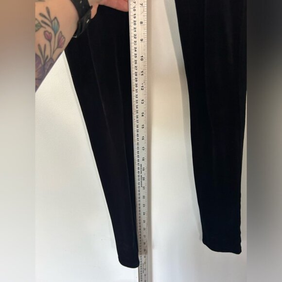 SPANX® Black Velvet Leggings XS - Picture 5 of 8